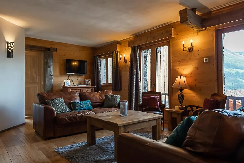 Black Diamond Sainte Foy Chalets