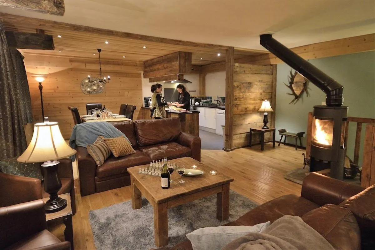 Black Diamond Sainte Foy Chalets Hotel