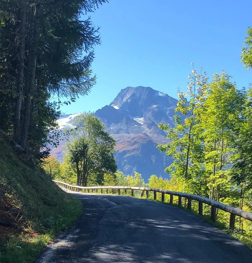 Black Diamond Sainte Foy Chalets France